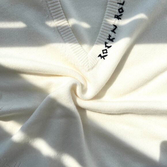 Zadig & Voltaire French Niche V-Neck Cashmere Sweater - Picture 3 of 5